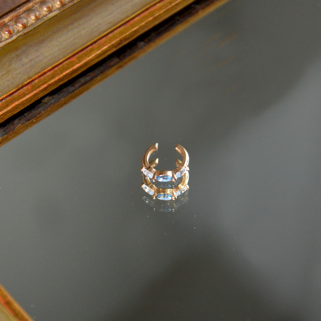 Boucle Individuelle Irina Bleu Celeste - Faux Piercing - Bague d'Oreille Plaqué Or 18K et Zirconium