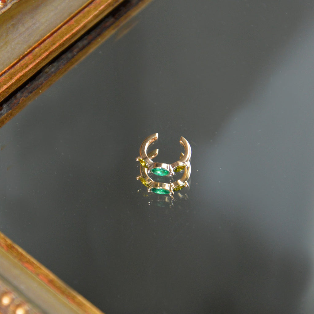 Boucle Individuelle Irina Vert Emeraude - Faux Piercing - Bague d'Oreille Plaqué Or 18K et Zirconium