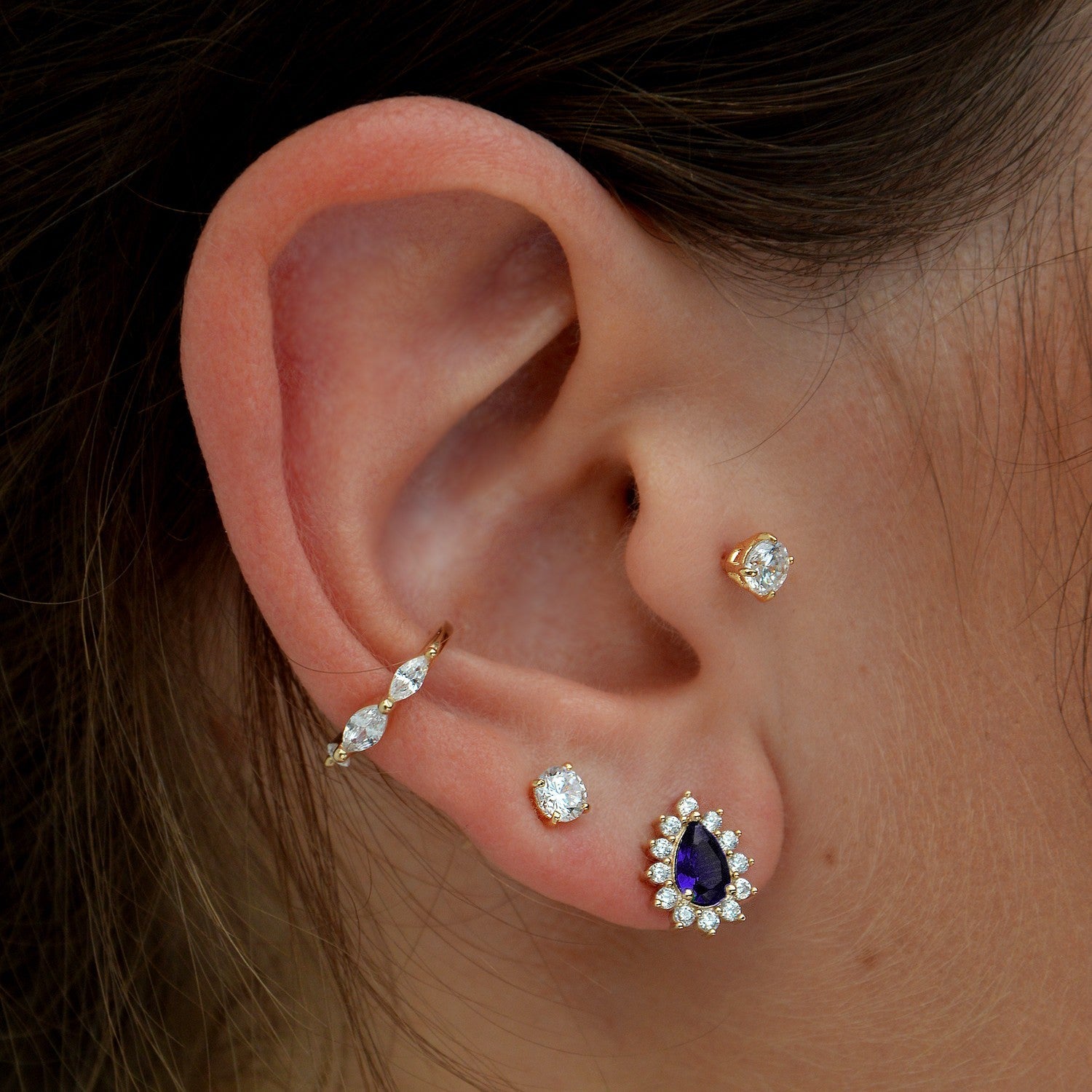 Boucles d'Oreilles Sofia - Clous d'Oreilles Plaqué Or 18K et Cristal Bleu Saphir - 1cm