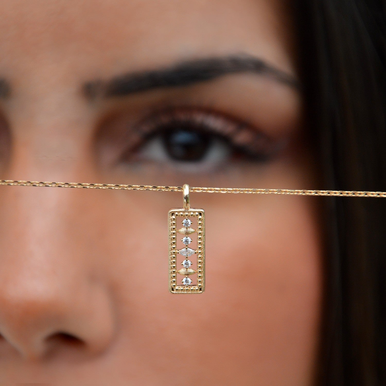 Collier Joy - Pendentif Amulette Porte Bonheur Plaqué Or 18K & Zirconium