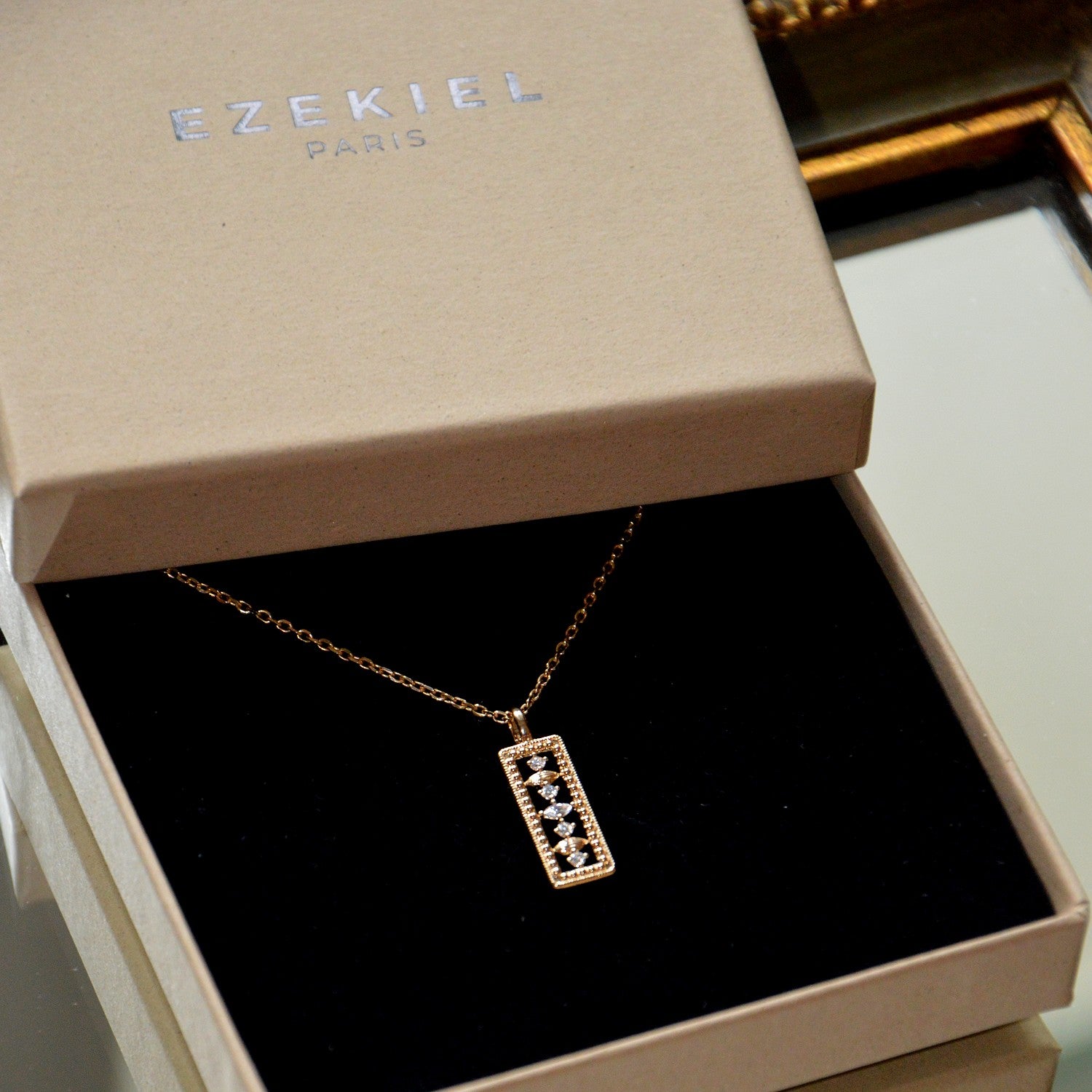 Collier Joy - Pendentif Amulette Porte Bonheur Plaqué Or 18K & Zirconium