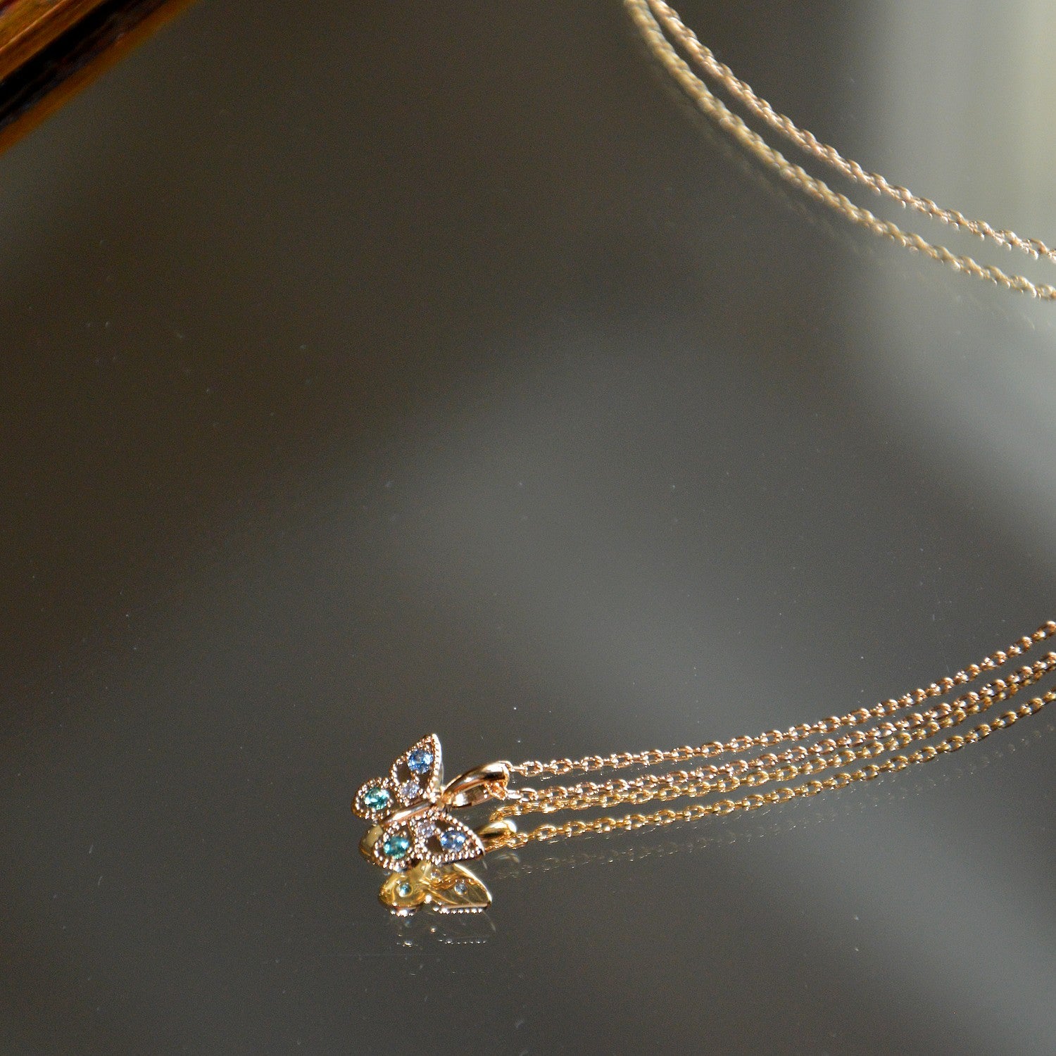 Collier Papillon - Plaqué Or 18K et Zirconium Bleu