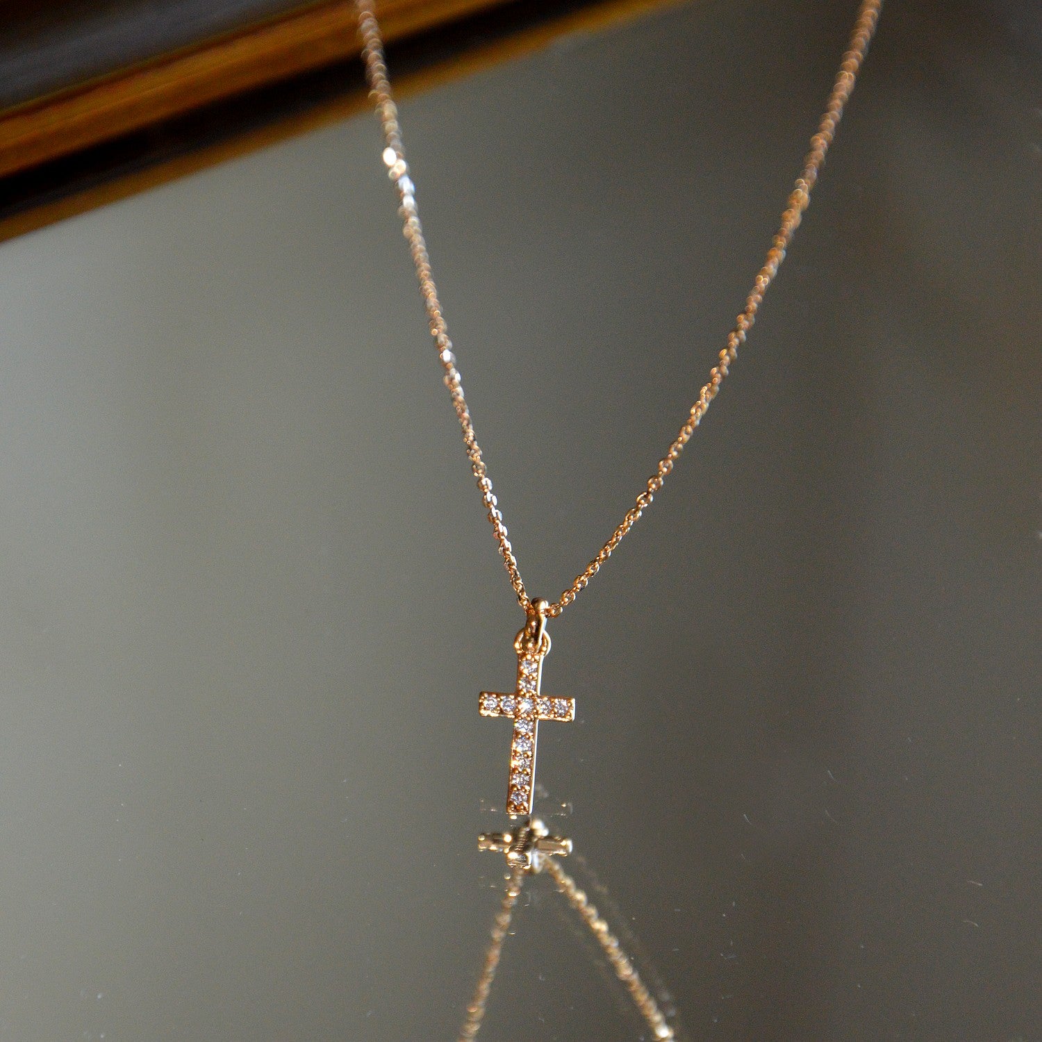 Collier Croix - Plaqué Or 18K et Zirconium - 2cm