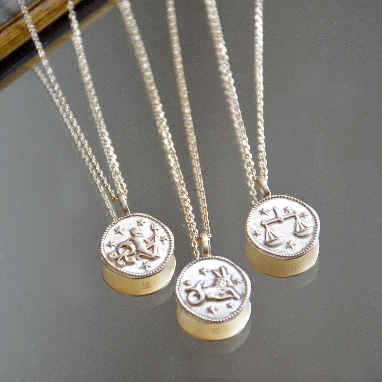 Médaille signe du zodiaque en or 18k - Le Taureau 1 - Fabricant Paris Médaille signe du zodiaque en or 18k - Le Taureau 1 - Fabricant Paris