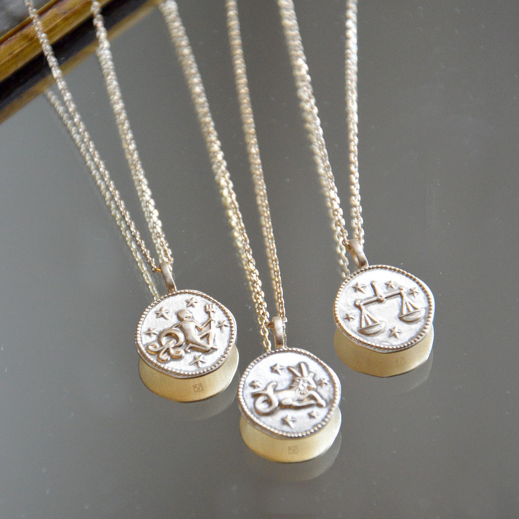 Collier Signe Astro - Chaîne et Médaille Zodiac Plaqué Or 18K