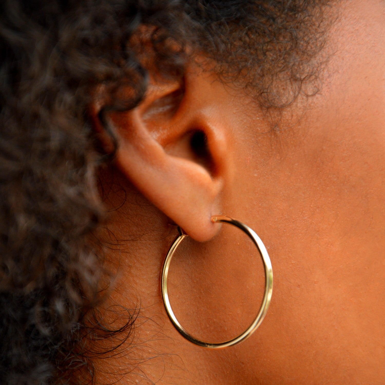 Boucles d'Oreilles Essentials - Créoles Fines Plaqué Or 18K - 4cm