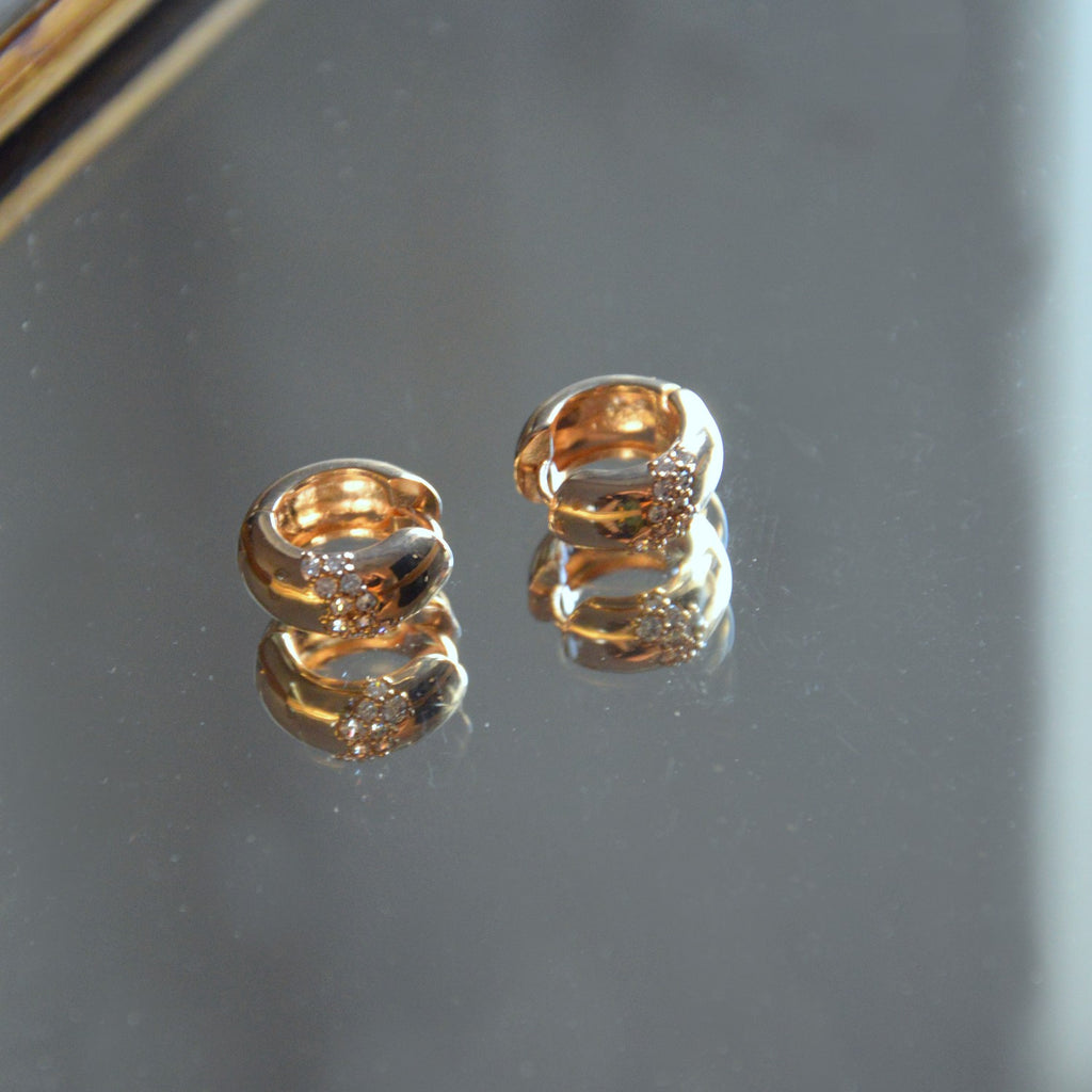 Boucles d'Oreilles Gabrielle - Créoles Epaisses Plaqué Or 18K et Zirconiums - 2cm