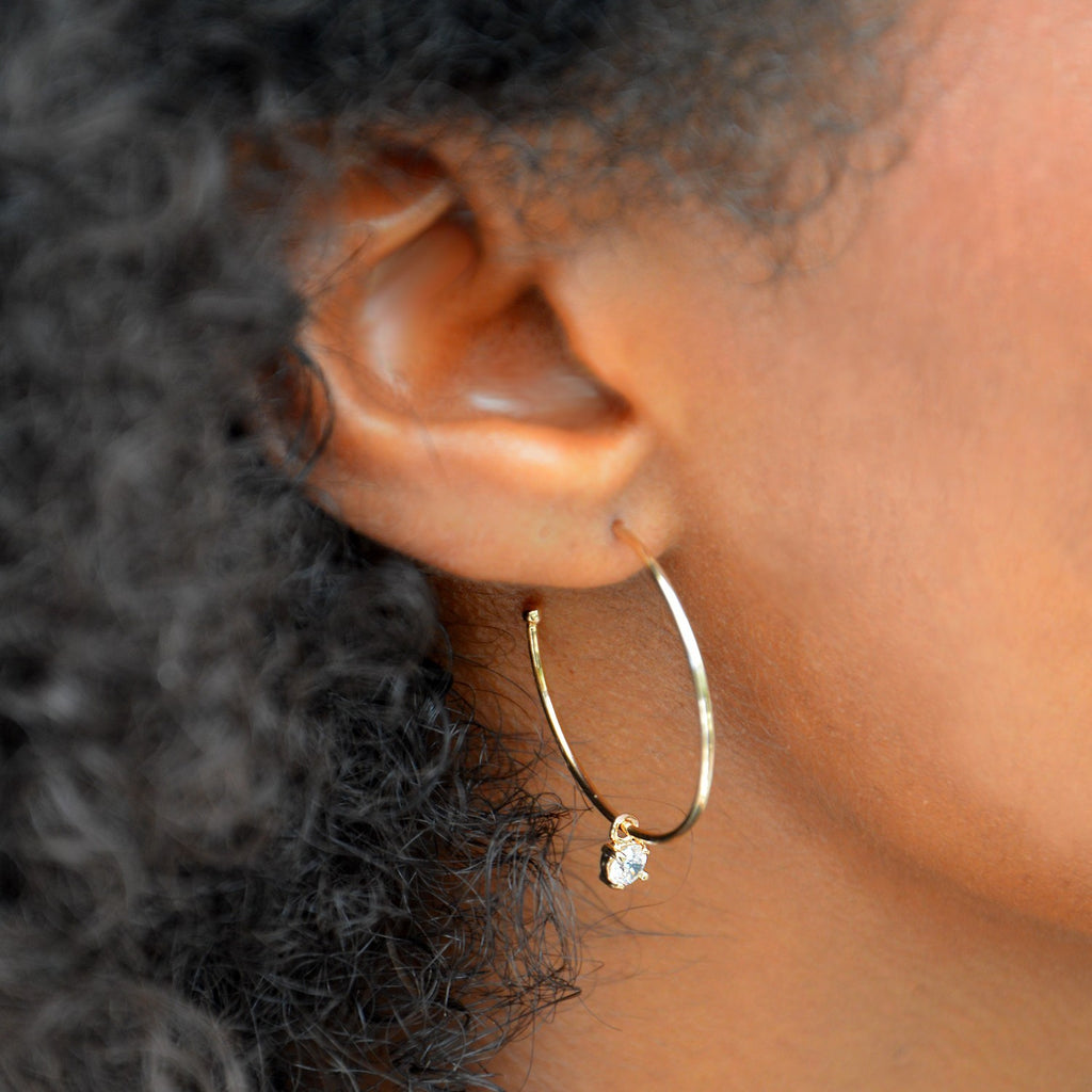 Boucles d'Oreilles Kylie - Créoles Plaqué Or 18 et Zirconium - 5cm