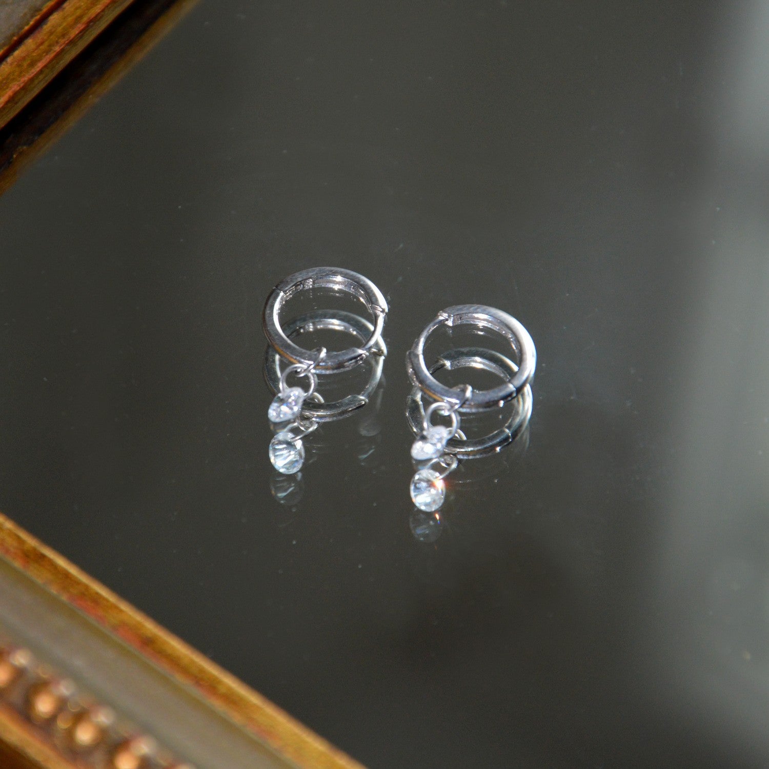 Boucles d'Oreilles Marie - Créoles Charm - Argent 925 Rhodié et Cristal