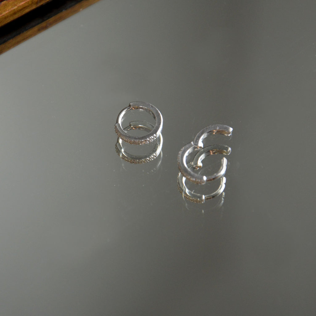 Boucles d'Oreilles Thea -Mini Créoles Argent 925 Rhodié et Zirconiums - 1cm