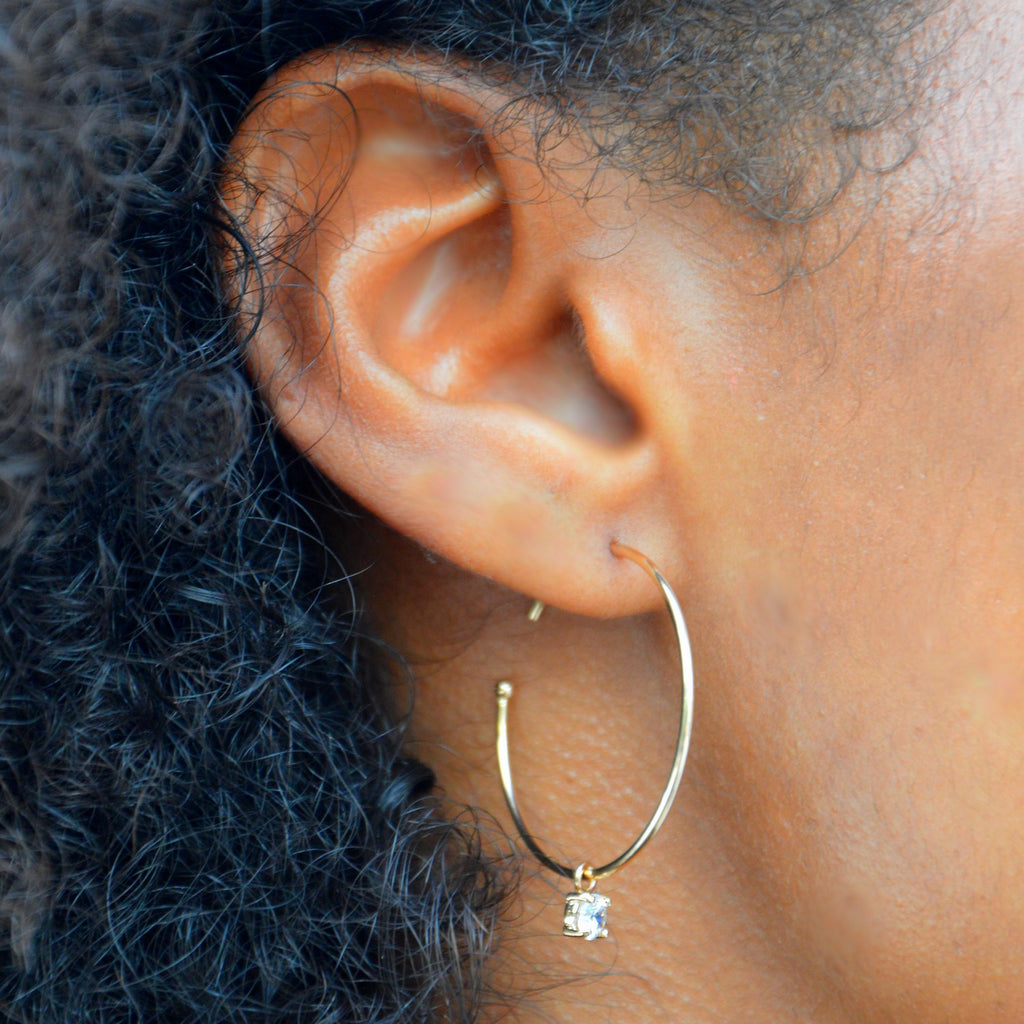 Boucles d'Oreilles Kylie - Créoles Plaqué Or 18 et Zirconium - 5cm