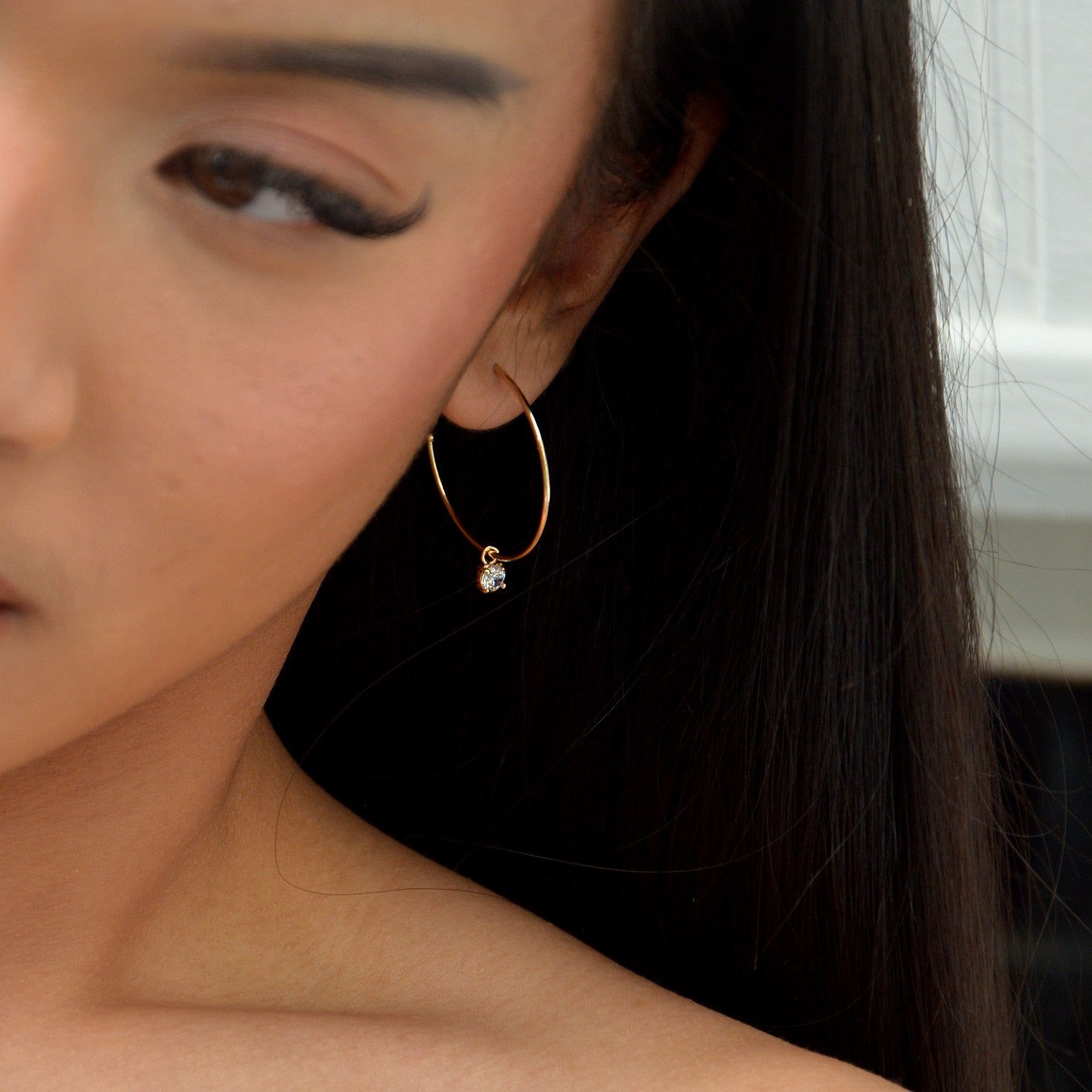 Boucles d'Oreilles Kylie - Créoles Plaqué Or 18 et Zirconium - 5cm