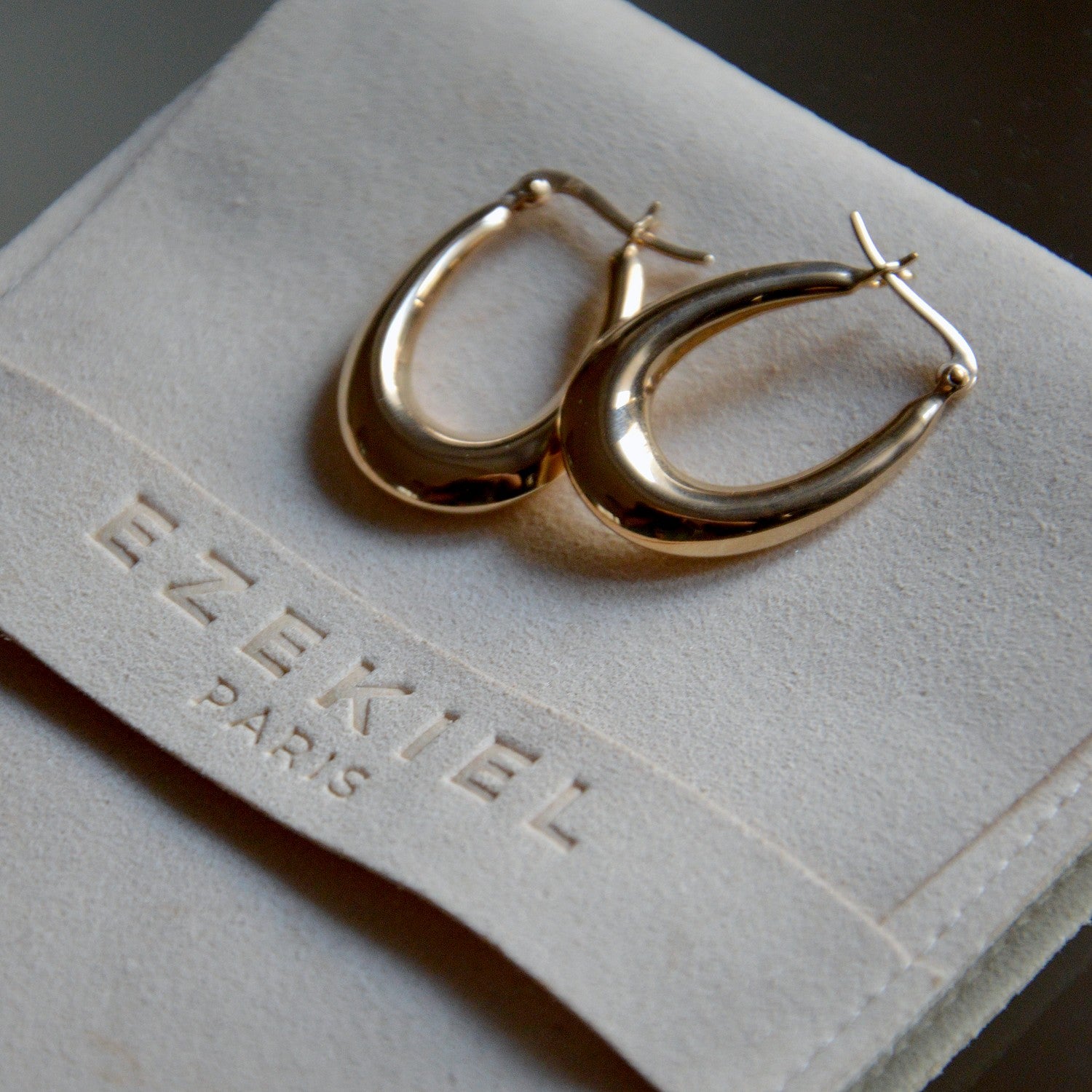 Boucles d'Oreilles Make My Day - Créoles Epaisses Plaqué Or 18K - 4cm