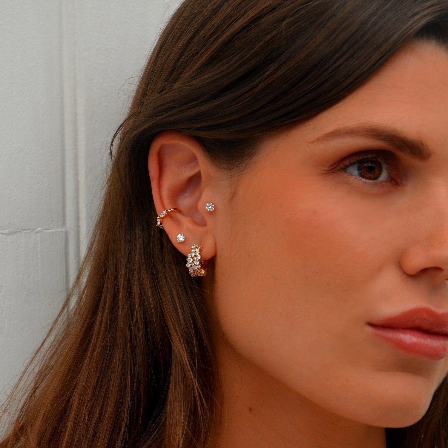 Boucles d'Oreilles Monica - Créoles Epaisses Plaqué Or 18K et Zirconiums - 2cm