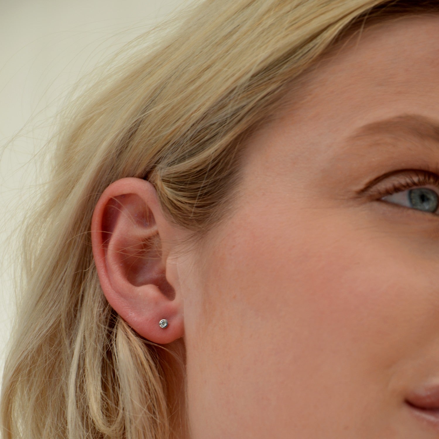 Boucle d'Oreille Individuelle Gabriella - Piercing Argent 925 Rhodié et Zirconium - 5mm