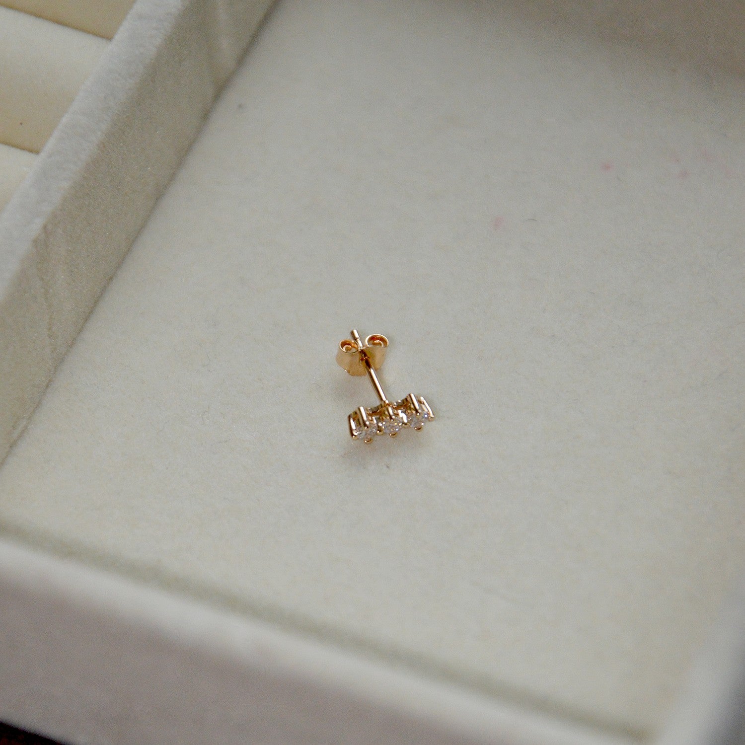 Boucle d'Oreille Individuelle Kate - Piercing Plaqué Or 18K et Zirconium - 5mm
